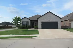 305 Chase Creek Dr, Lavon, TX 75166 - Photo 1