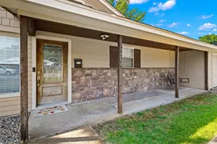 5204 Roxie St, Haltom City, TX 76117 - Photo 3