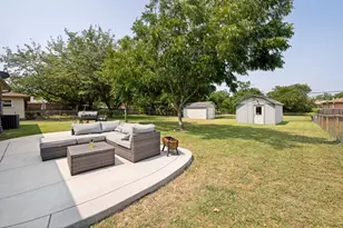 1009 Zelda Dr, Hurst, TX 76053 - Photo 23