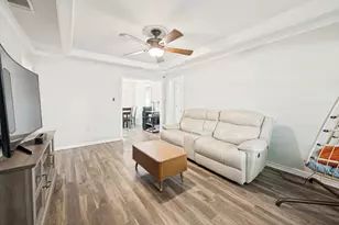 1009 Zelda Dr, Hurst, TX 76053 - Photo 5