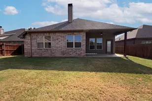 120 Donna Cir, Granbury, TX 76049 - Photo 5