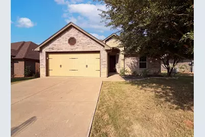 120 Donna Circle, Granbury, TX 76049 - Photo 1