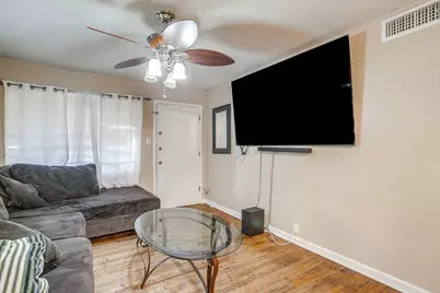 702 Lombardy Lane, Arlington, TX 76013 - Photo 7
