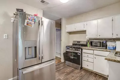 702 Lombardy Lane, Arlington, TX 76013 - Photo 11