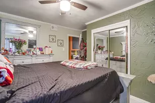 702 Lombardy Ln, Arlington, TX 76013 - Photo 23
