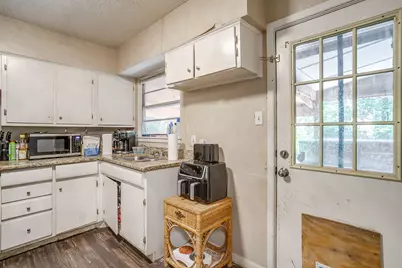 702 Lombardy Lane, Arlington, TX 76013 - Photo 11