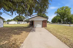1833 Pelican Dr N, Pelican Bay, TX 76020 - Photo 1