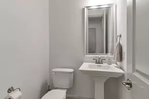 1900 Melinda Ln, Farmers Branch, TX 75234 - Photo 17