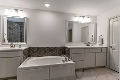 1900 Melinda Lane, Farmers Branch, TX 75234 - Photo 11