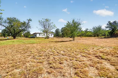 795 Meadow Road, Springtown, TX 76082 - Photo 21