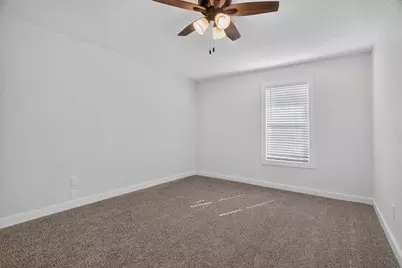 795 Meadow Road, Springtown, TX 76082 - Photo 15