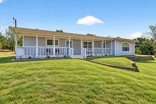 795 Meadow Rd, Springtown, TX 76082 - Photo 1
