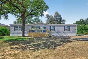 451 Shadyoaks Ln, Little Elm, TX 75068 - Photo 1