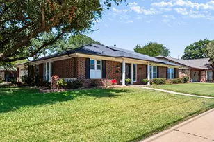 420 Cannon Dr, Hurst, TX 76054 - Photo 3