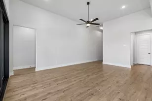 1019 Goldenrod Dr, Justin, TX 76247 - Photo 17