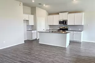 4529 Ashmark Rd, Little Elm, TX 76227 - Photo 5