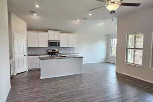4529 Ashmark Rd, Little Elm, TX 76227 - Photo 3