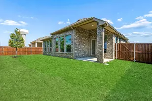 1017 Goldenrod Dr, Justin, TX 76247 - Photo 29