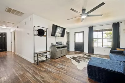 105 N 7th Street, Sanger, TX 76266 - Photo 9