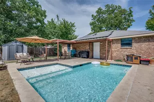 105 N 7th St, Sanger, TX 76266 - Photo 1