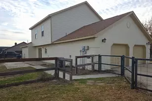 10456 Gentry Dr, Justin, TX 76247 - Photo 3