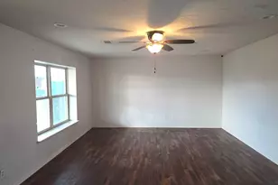 10456 Gentry Dr, Justin, TX 76247 - Photo 5