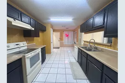 2318 Crystal Creek Lane, Garland, TX 75040 - Photo 9