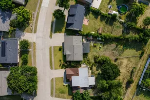 4513 Colgate Ln, Garland, TX 75042 - Photo 3