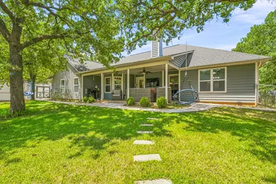 330 Rambling Oaks Road, Graham, TX 76450 - Photo 17