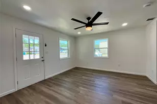 211 Ramsey St, Cedar Hill, TX 75104 - Photo 3