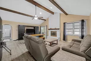 129 Texas Ave, Hewitt, TX 76643 - Photo 3