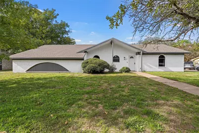 129 Texas Avenue, Hewitt, TX 76643 - Photo 1