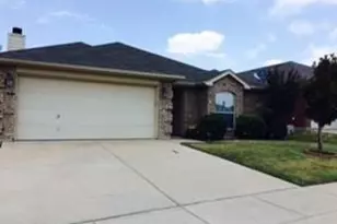 9304 Marilyn Ct, White Settlement, TX 76108 - Photo 3