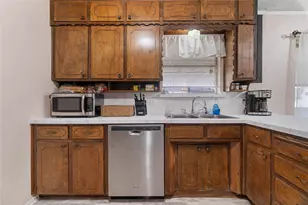2001 Chalice Rd, Arlington, TX 76014 - Photo 11