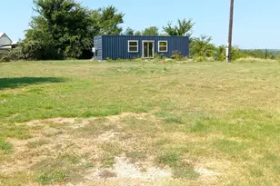 601 Mill Rd, Springtown, TX 76082 - Photo 3