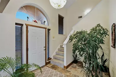 6001 Prairie Wood Court, Arlington, TX 76018 - Photo 3