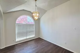 6224 St Leonard Dr, Arlington, TX 76001 - Photo 3