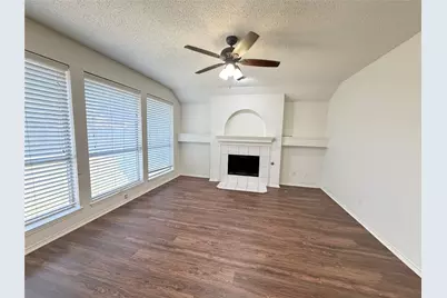 6224 St Leonard Drive, Arlington, TX 76001 - Photo 9