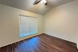 6224 St Leonard Dr, Arlington, TX 76001 - Photo 5