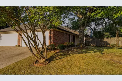 6616 Parkview Lane, North Richland Hills, TX 76182 - Photo 3