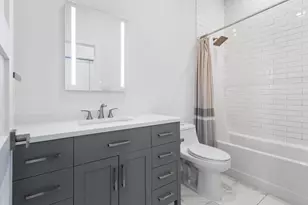 2450 N Garrett Ave, Dallas, TX 75206 - Photo 17
