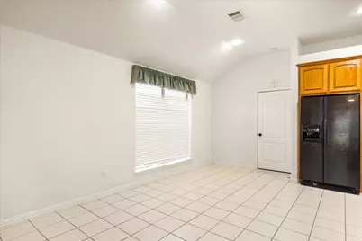 621 Creekview Drive, Burleson, TX 76028 - Photo 21