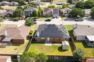 621 Creekview Dr, Burleson, TX 76028 - Photo 35