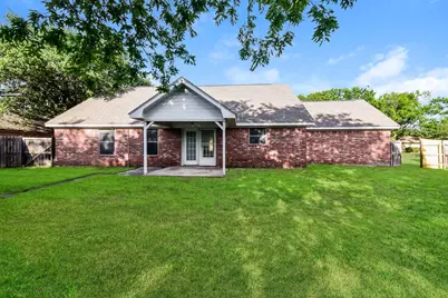 2127 N Village Drive, Bonham, TX 75418 - Photo 5