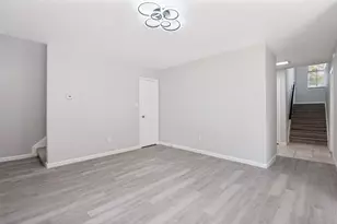 1618 San Francisco St, Carrollton, TX 75007 - Photo 5
