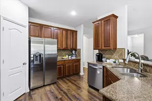 1100 Crest Breeze Dr, Fort Worth, TX 76052 - Photo 13
