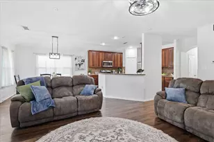 1100 Crest Breeze Dr, Fort Worth, TX 76052 - Photo 15