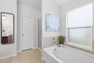 1100 Crest Breeze Dr, Fort Worth, TX 76052 - Photo 23