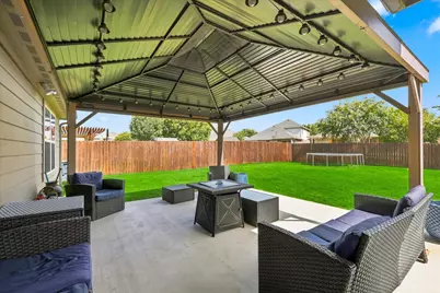 1100 Crest Breeze Drive, Fort Worth, TX 76052 - Photo 31