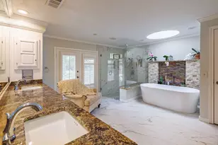 10126 Bridgegate Ct, Dallas, TX 75243 - Photo 17